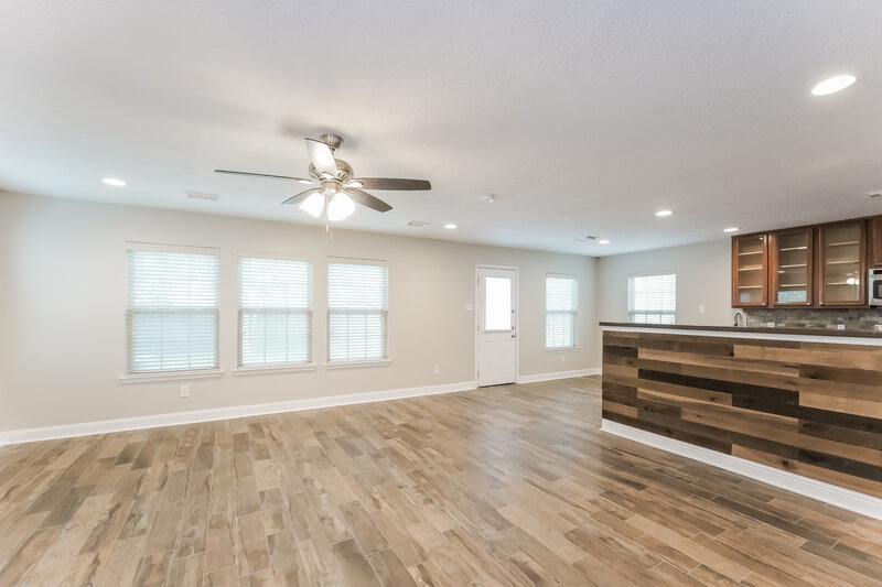 1,945/Mo, 19235 Danphe Landing Ct Tomball, TX 77375 Living Room View 3