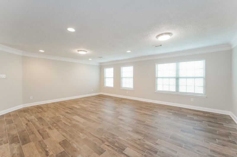 1,945/Mo, 19235 Danphe Landing Ct Tomball, TX 77375 Family Room View 2