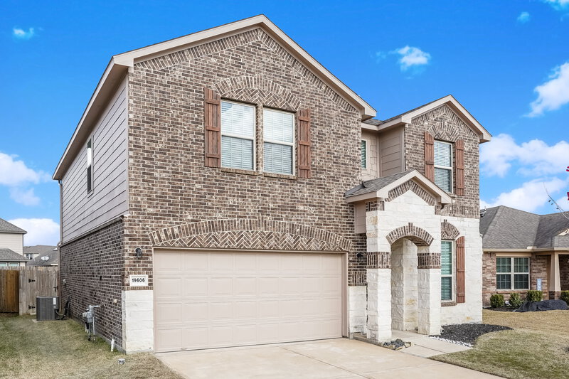 2,335/Mo, 19606 Trent Creek Dr Cypress, TX 77429 Front View