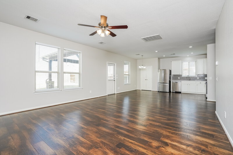 2,335/Mo, 19606 Trent Creek Dr Cypress, TX 77429 Living Room View