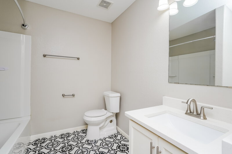 2,335/Mo, 19606 Trent Creek Dr Cypress, TX 77429 Bathroom View