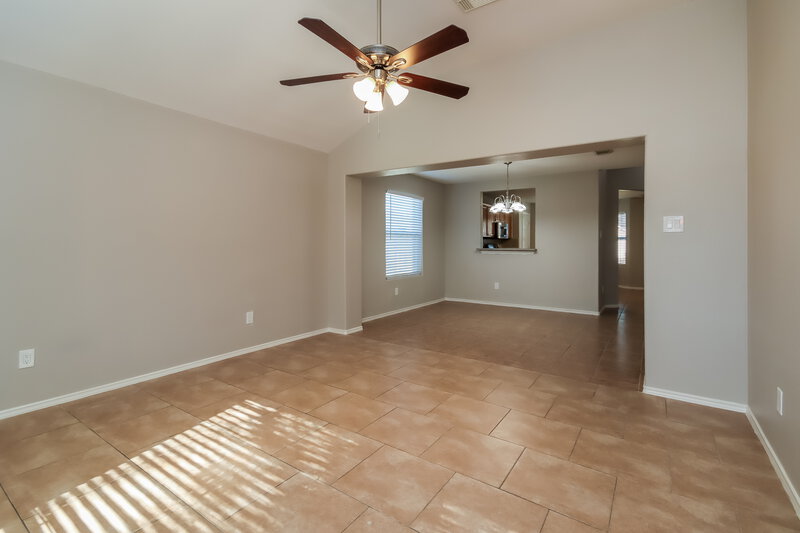 1,935/Mo, 510 Trail Springs Ct Kingwood, TX 77339 Living Room View 3