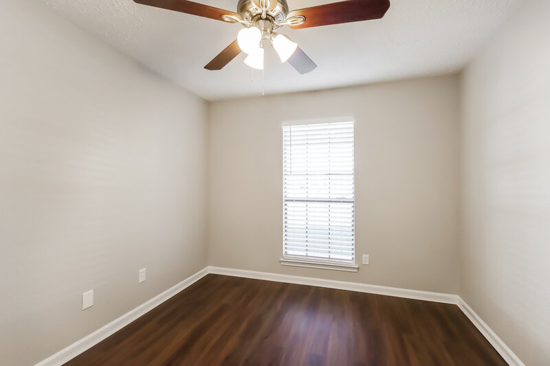 2,185/Mo, 5509 Rock Springs Dr La Porte, TX 77571 Bedroom View
