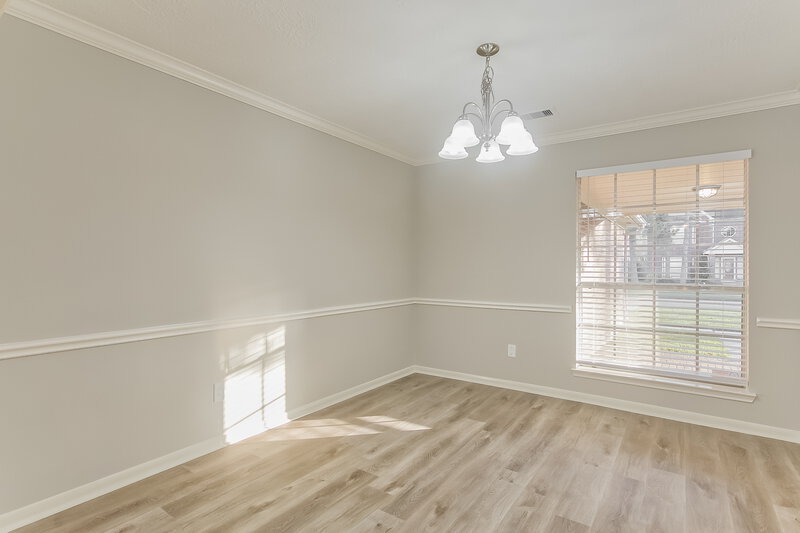 2,375/Mo, 1015 Chesterwood Dr Pearland, TX 77581 Dining Room View