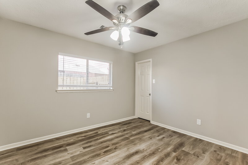 2,375/Mo, 1015 Chesterwood Dr Pearland, TX 77581 Bedroom View