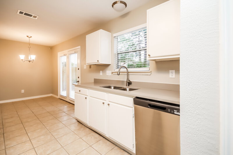 2,185/Mo, 18702 Echo Pines Ct Humble, TX 77346 Kitchen View 2