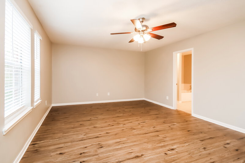 2,185/Mo, 18702 Echo Pines Ct Humble, TX 77346 Main Bedroom View