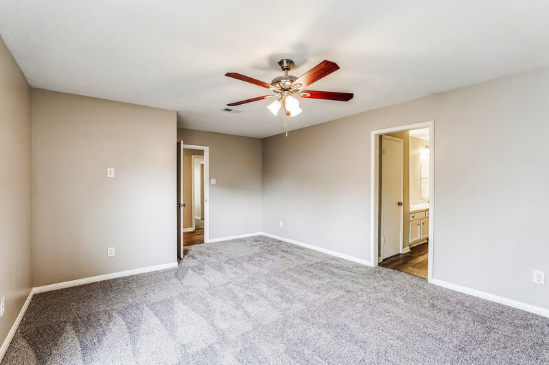1,985/Mo, 8506 Deer Meadow Dr Houston, TX 77071 Main Bedroom View 2