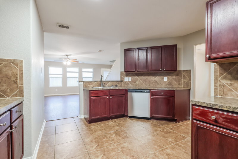 2,080/Mo, 7215 Fox Scene Dr Humble, TX 77338 Kitchen View 2