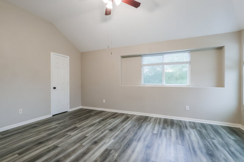 2,080/Mo, 7215 Fox Scene Dr Humble, TX 77338 Main Bedroom View 2