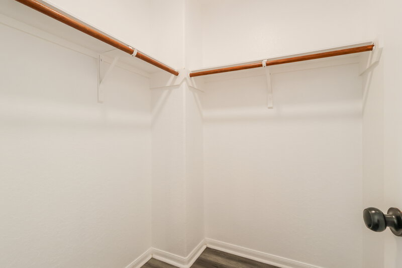 2,080/Mo, 7215 Fox Scene Dr Humble, TX 77338 Walk In Closet View