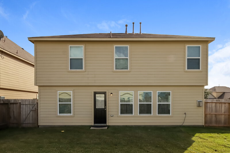 2,220/Mo, 7215 Fox Scene Dr Humble, TX 77338 Rear View