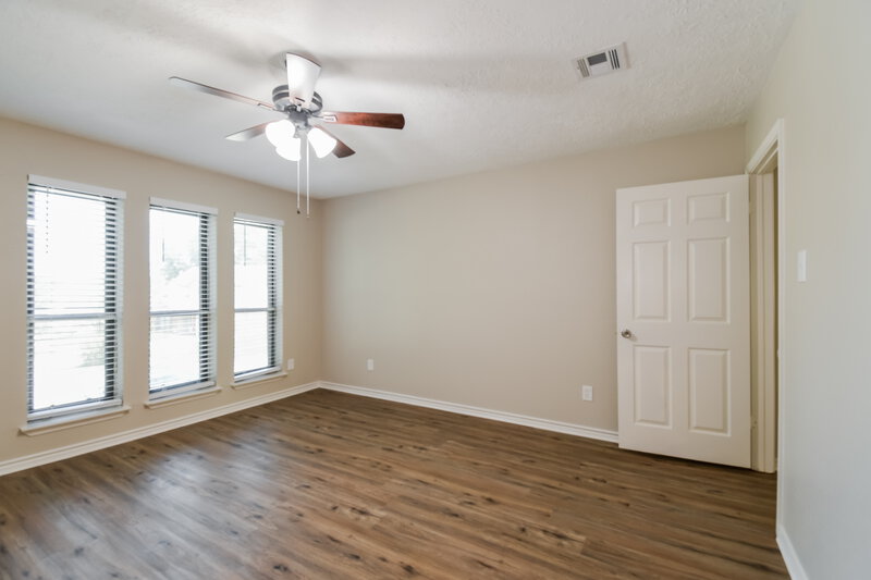 2,185/Mo, 402 Civil Dr League City, TX 77573 Main Bedroom View 2