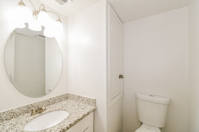 2,185/Mo, 402 Civil Dr League City, TX 77573 Bathroom View
