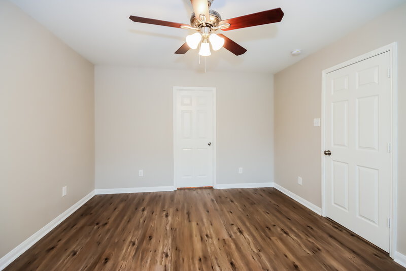 1,880/Mo, 313 Crooked Pine Ct Conroe, TX 77304 Main Bedroom View 2