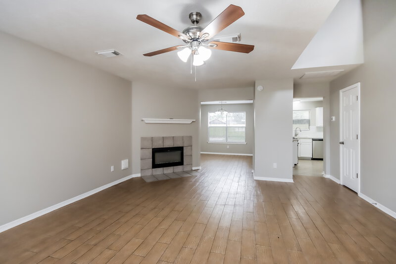 1,920/Mo, 2915 Eagle Nest Ln Humble, TX 77396 Living Room View