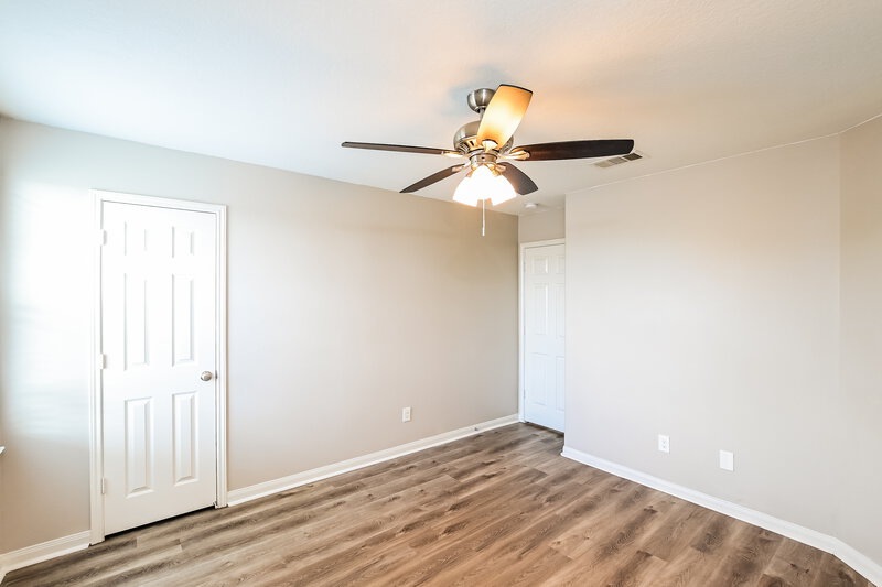 2,010/Mo, 9823 Garnet Springs Dr Rosharon, TX 77583 Bedroom View 2