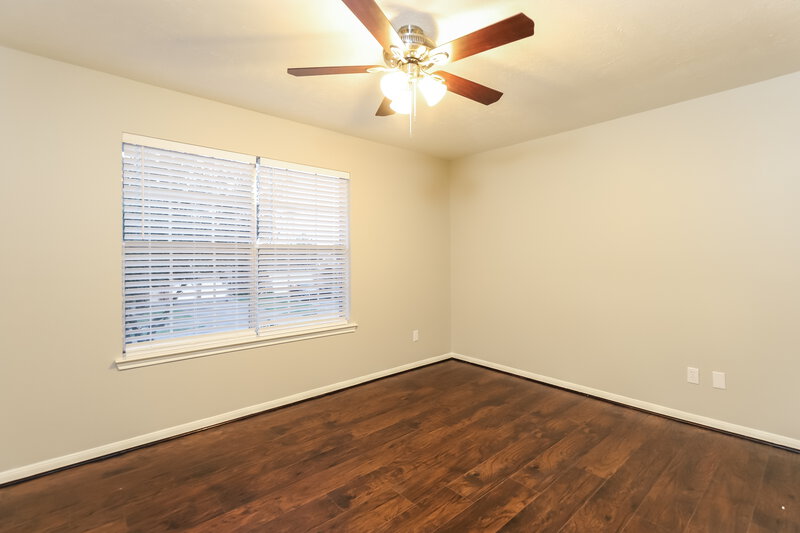 2,340/Mo, 4014 Eagle Bluff Ct Houston, TX 77082 Bedroom View