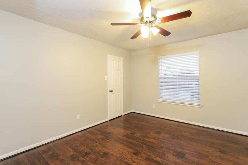 2,340/Mo, 4014 Eagle Bluff Ct Houston, TX 77082 Bedroom View 2