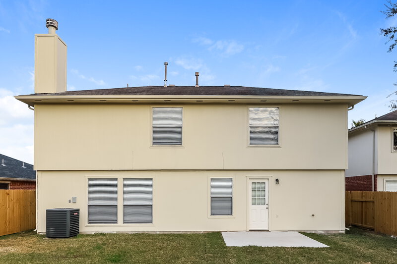 2,340/Mo, 4014 Eagle Bluff Ct Houston, TX 77082 Rear View