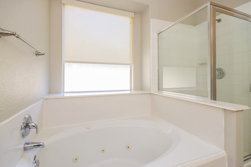 1,780/Mo, 11214 Glenforest Dr Montgomery, TX 77356 Main Bedroom View 2