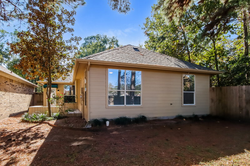1,780/Mo, 11214 Glenforest Dr Montgomery, TX 77356 Rear View