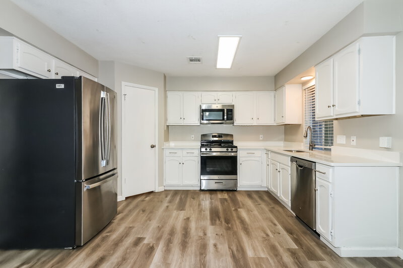 1,825/Mo, 16311 Alametos Dr Houston, TX 77083 Kitchen View