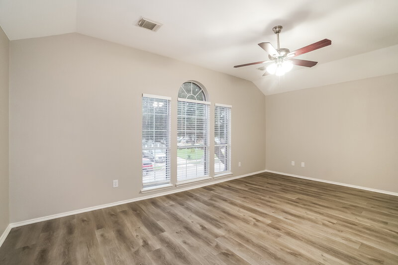 2,090/Mo, 6507 Briargate Trl Missouri City, TX 77489 Main Bedroom View 2