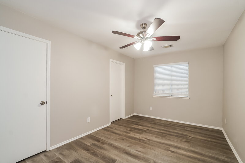 2,090/Mo, 6507 Briargate Trl Missouri City, TX 77489 Bedroom View 3
