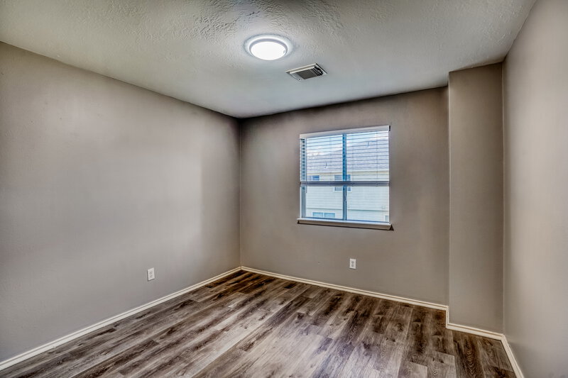 2,045/Mo, 6507 Briargate Trl Missouri City, TX 77489 Bedroom View 3