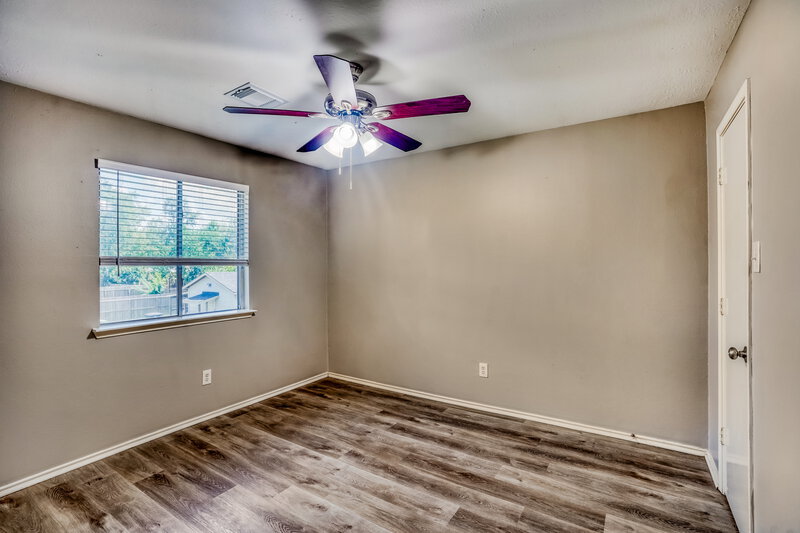 2,045/Mo, 6507 Briargate Trl Missouri City, TX 77489 Bedroom View 4