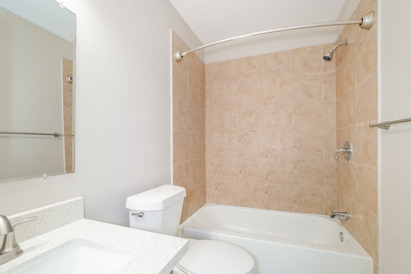 2,090/Mo, 6507 Briargate Trl Missouri City, TX 77489 Bathroom View