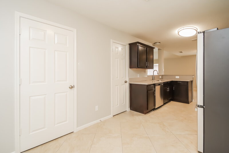 1,805/Mo, 6614 High Stone Ln Katy, TX 77449 Kitchen View 3