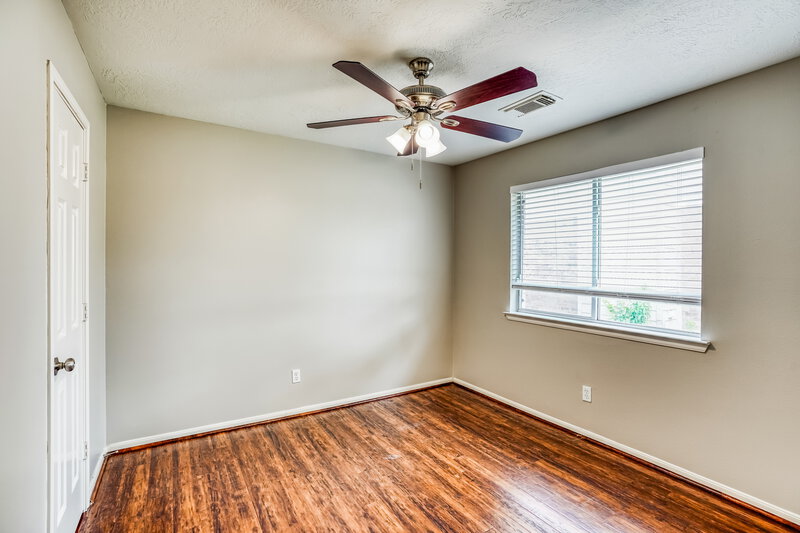 1,820/Mo, 6614 High Stone Ln Katy, TX 77449 Bedroom View 2
