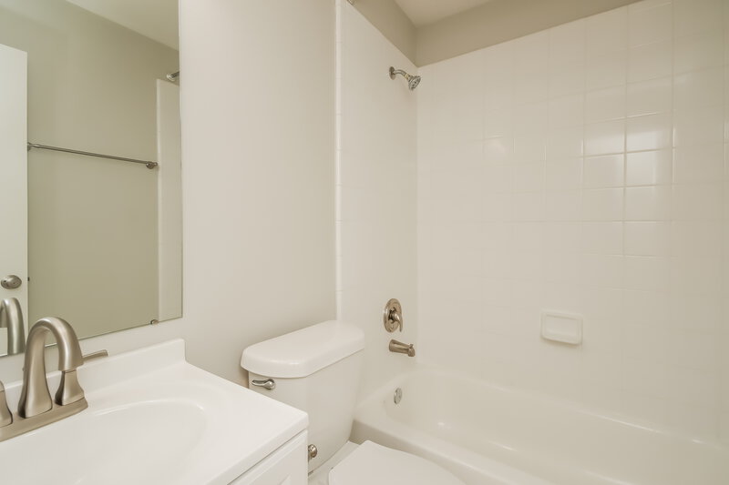 1,805/Mo, 6614 High Stone Ln Katy, TX 77449 Bathroom View