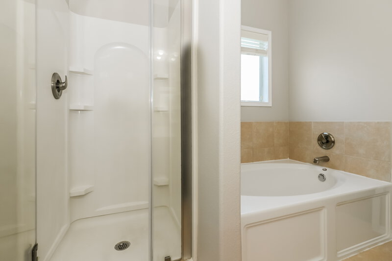 0/Mo, 3419 Afton Forest Ln Katy, TX 77449 Main Bathroom View