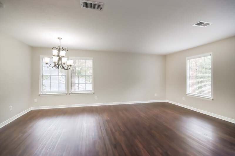 2,130/Mo, 41 N Cypress Pine Dr The Woodlands, TX 77381 Living Room View 3