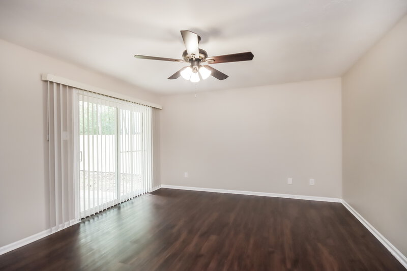 2,130/Mo, 41 N Cypress Pine Dr The Woodlands, TX 77381 Dining Room View