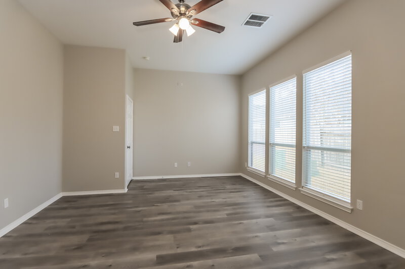 2,050/Mo, 15823 Scenic Water Dr Houston, TX 77044 Main Bedroom View 2