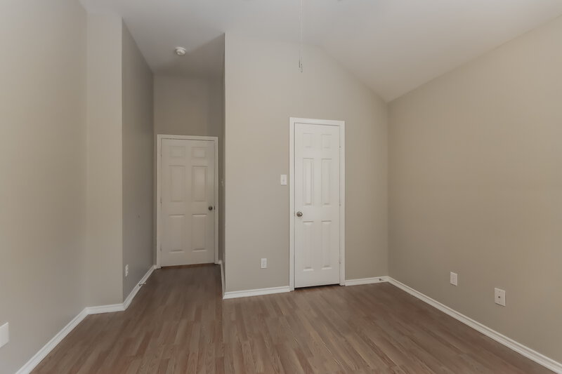 2,050/Mo, 15823 Scenic Water Dr Houston, TX 77044 Bedroom View 2