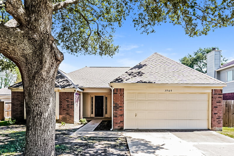 2,200/Mo, 3909 Spring Meadow Dr Pearland, TX 77584 External View