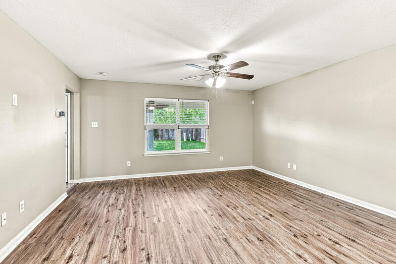 1,830/Mo, 2131 Golden Topaz Dr Rosharon, TX 77583 Living Room View