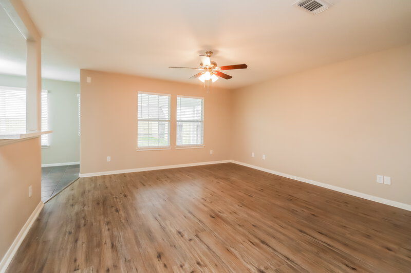 2,230/Mo, 20922 Roxette Ct Humble, TX 77338 Living Room View 2