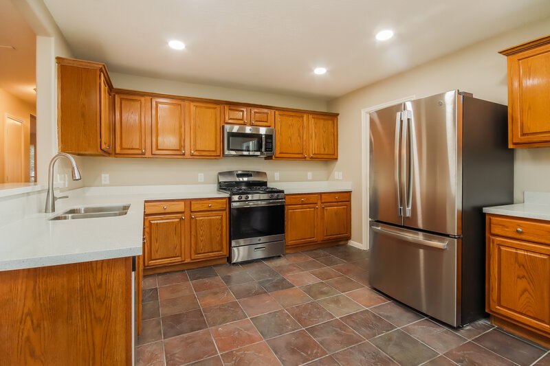 2,230/Mo, 20922 Roxette Ct Humble, TX 77338 Kitchen View 2