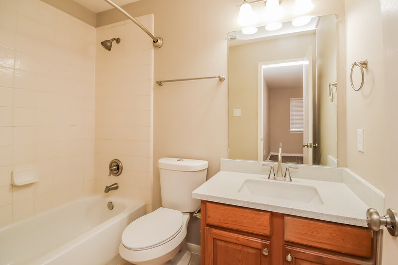 2,230/Mo, 20922 Roxette Ct Humble, TX 77338 Bathroom View