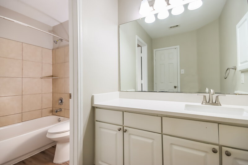 2,475/Mo, 5046 Blue Spruce Hill St Humble, TX 77346 Bathroom View
