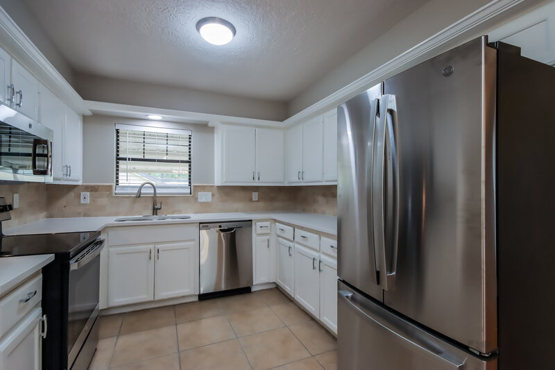 1,910/Mo, 1 Regency Ct Conroe, TX 77304 Kitchen View