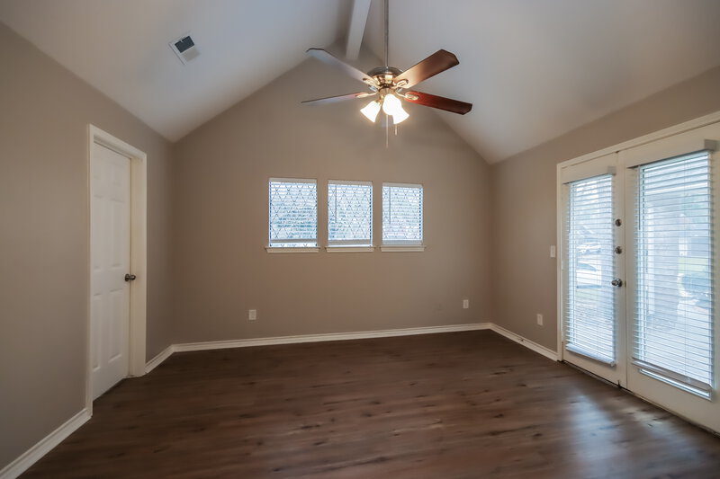 1,910/Mo, 1 Regency Ct Conroe, TX 77304 Main Bedroom View