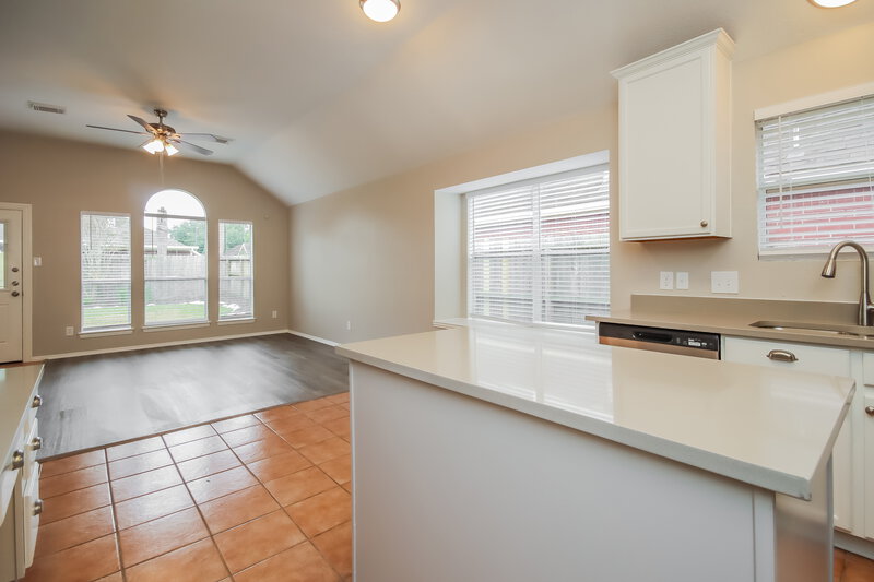2,420/Mo, 204 Green Cedar Dr League City, TX 77573 Kitchen View 3