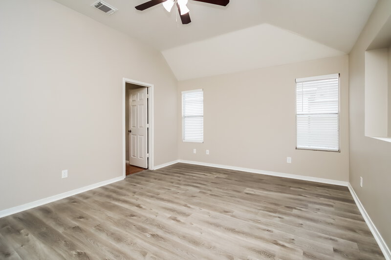 1,950/Mo, 10911 Maple Bough Ln Houston, TX 77067 Main Bedroom View